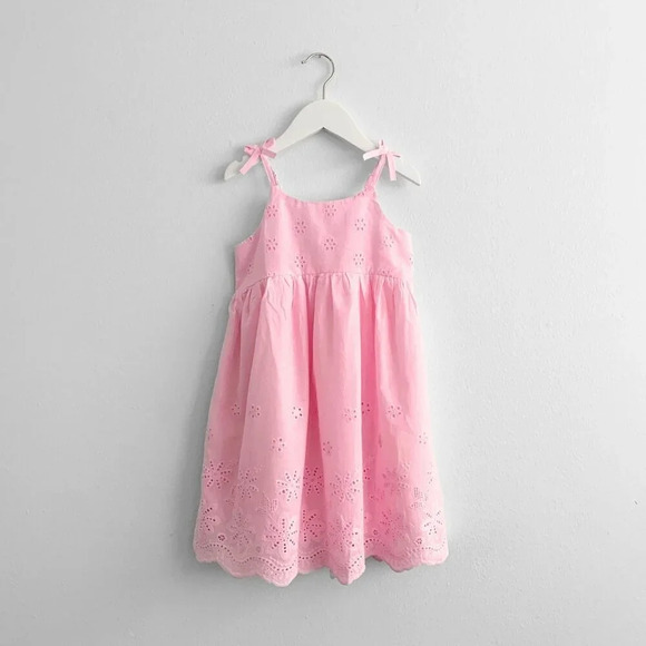 NWT Pretty Girls Dress Eyelet Lace Embroidery Bohemian Spring Summer Pink 18-24M - Picture 2 of 4